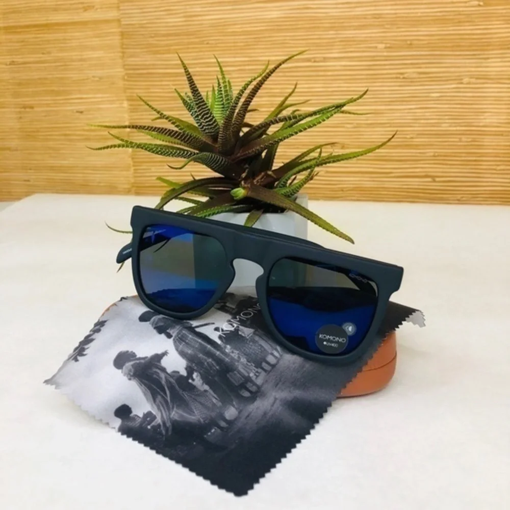 NEW KOMONO sunglasses Bennet Midnight Blue Rubber